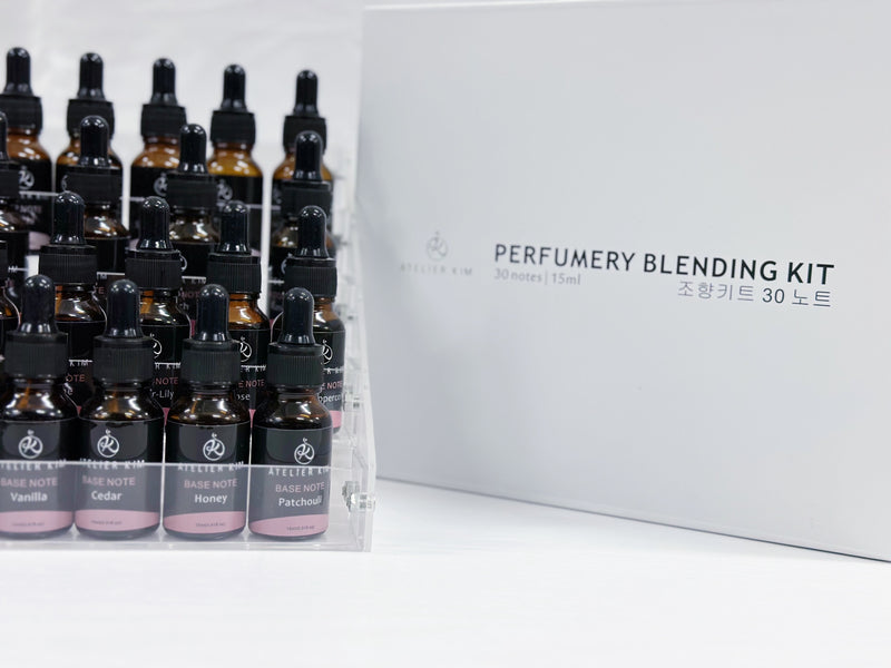 Fragrance Perfumery Blending Kit 15ml/bottle x 30 notes - Atelier Kim - playthecandle